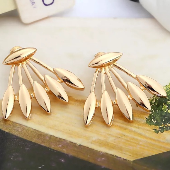 *Last 1* Jacket & Stud Gold Geometric Earrings! - Picture 3 of 8